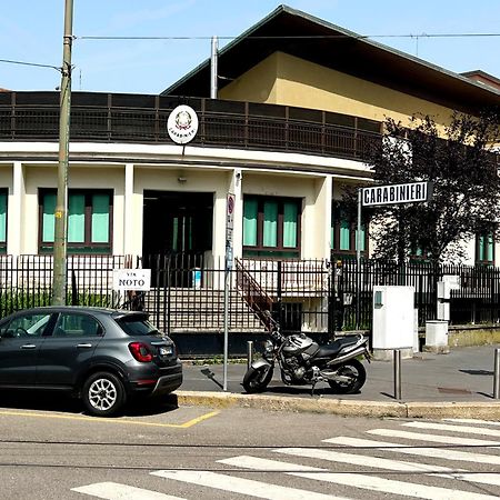 Borgo Milanese - Bocconi 15 Minuti Apartment ภายนอก รูปภาพ